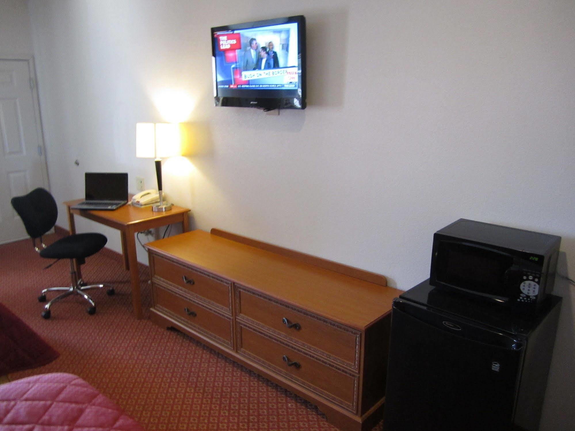 Executive Inn & Suites - Jewett Екстер'єр фото