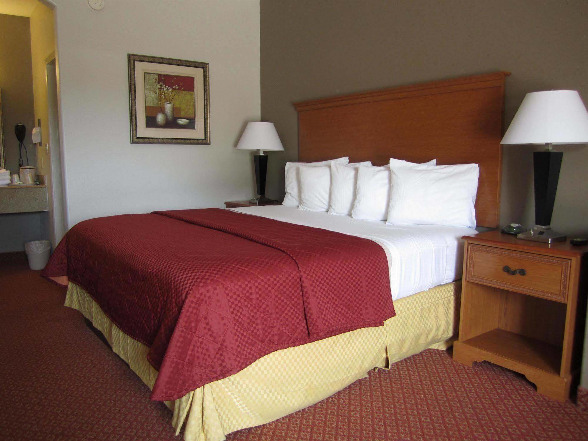 Executive Inn & Suites - Jewett Екстер'єр фото
