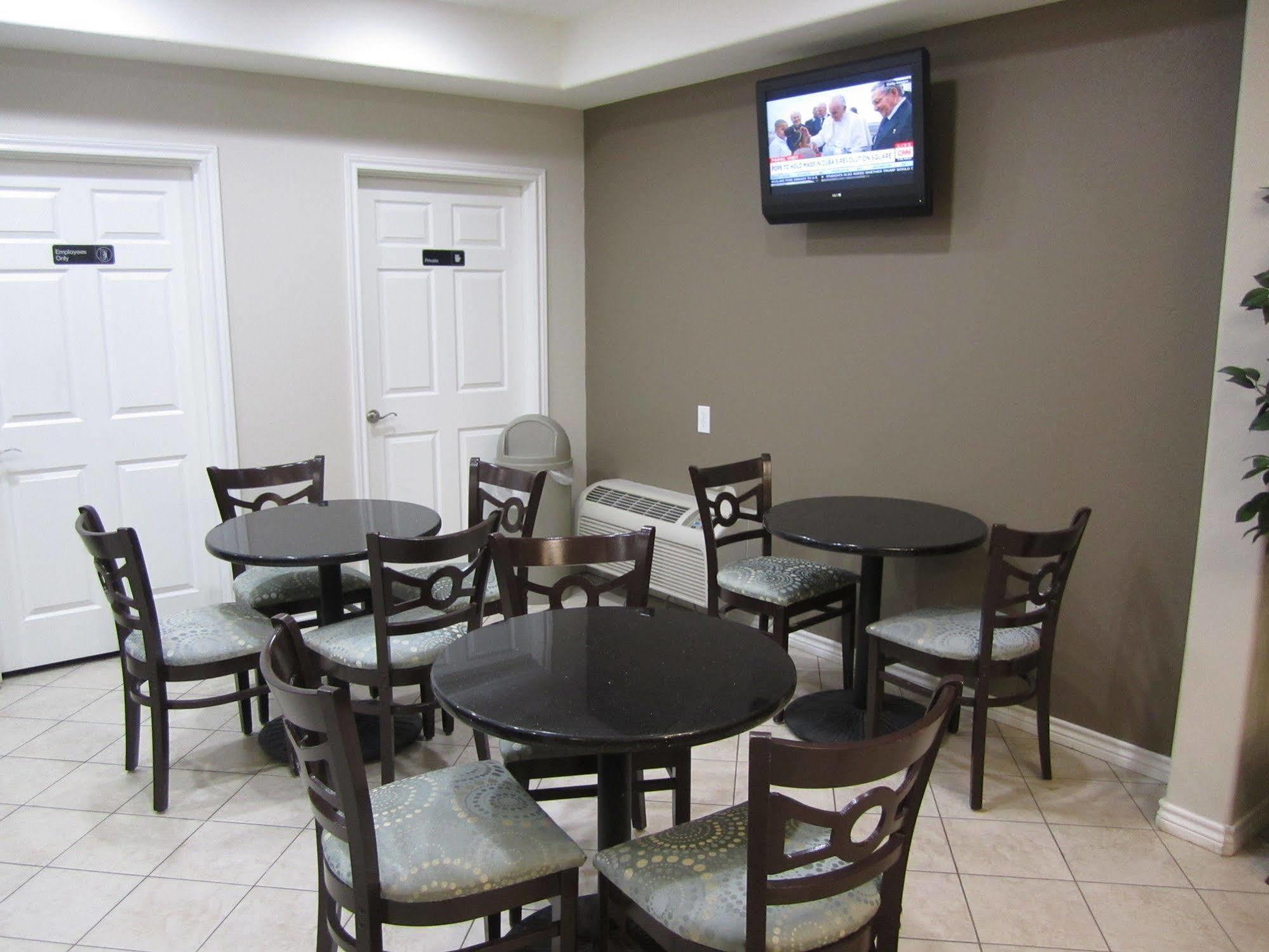 Executive Inn & Suites - Jewett Екстер'єр фото