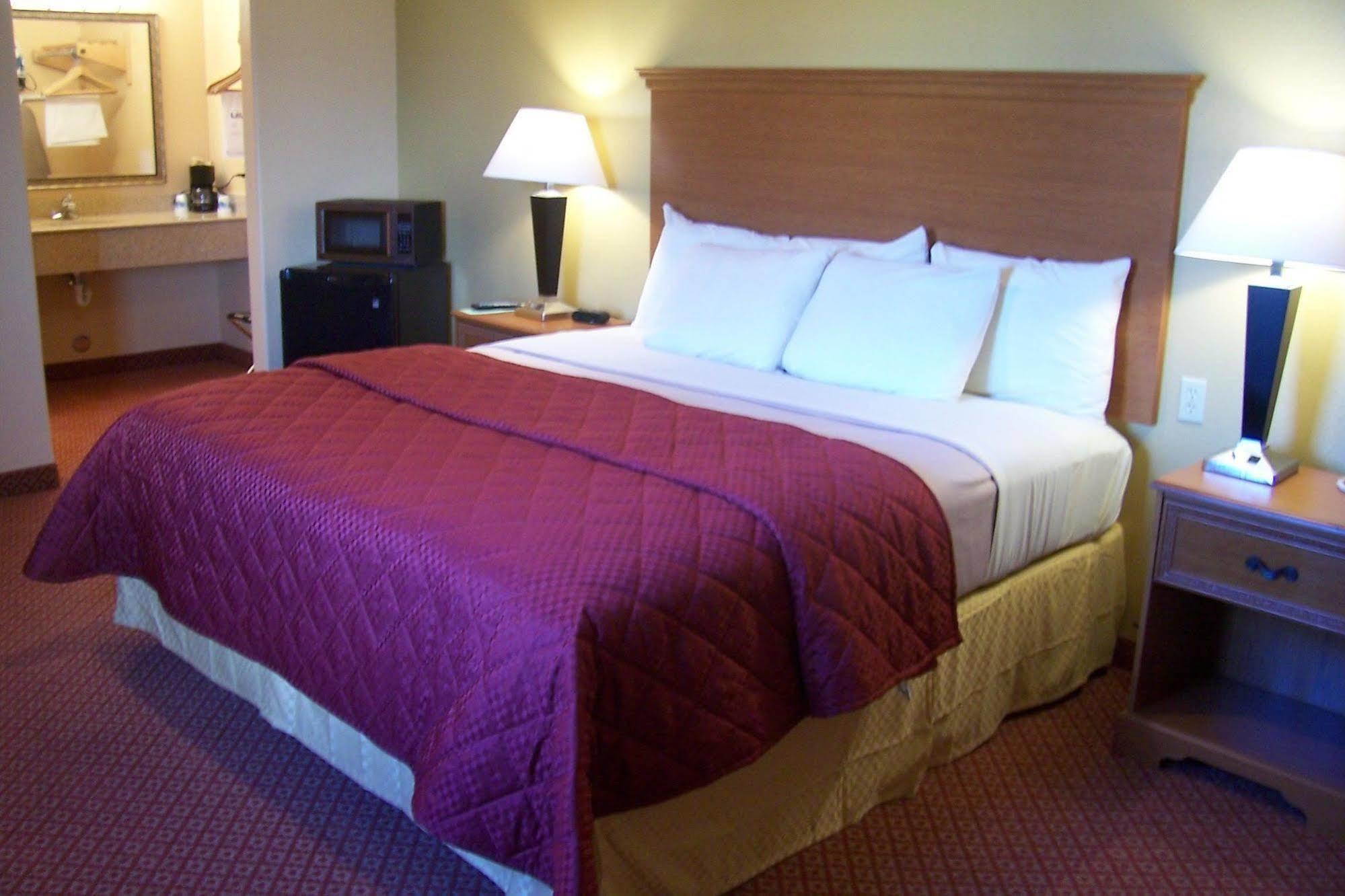 Executive Inn & Suites - Jewett Екстер'єр фото