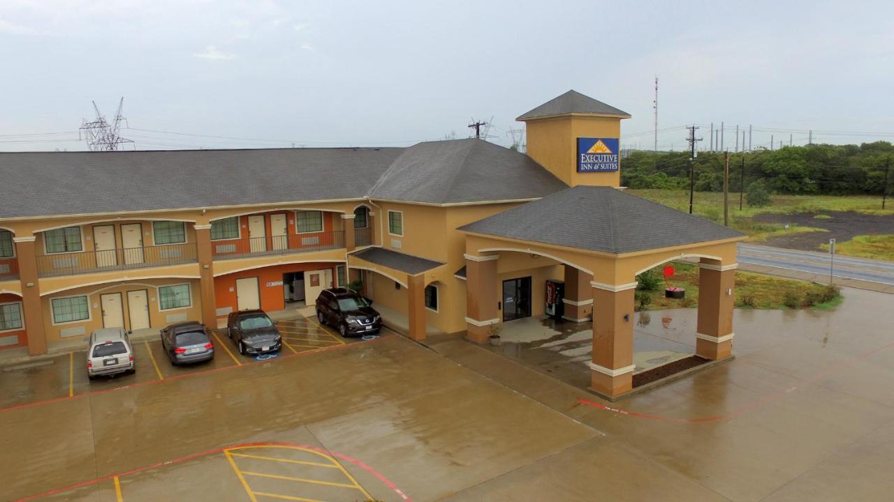 Executive Inn & Suites - Jewett Екстер'єр фото